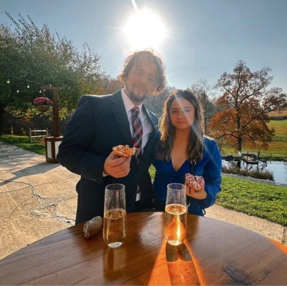 Meet your Posher, Trinity - Picture 1 of 1